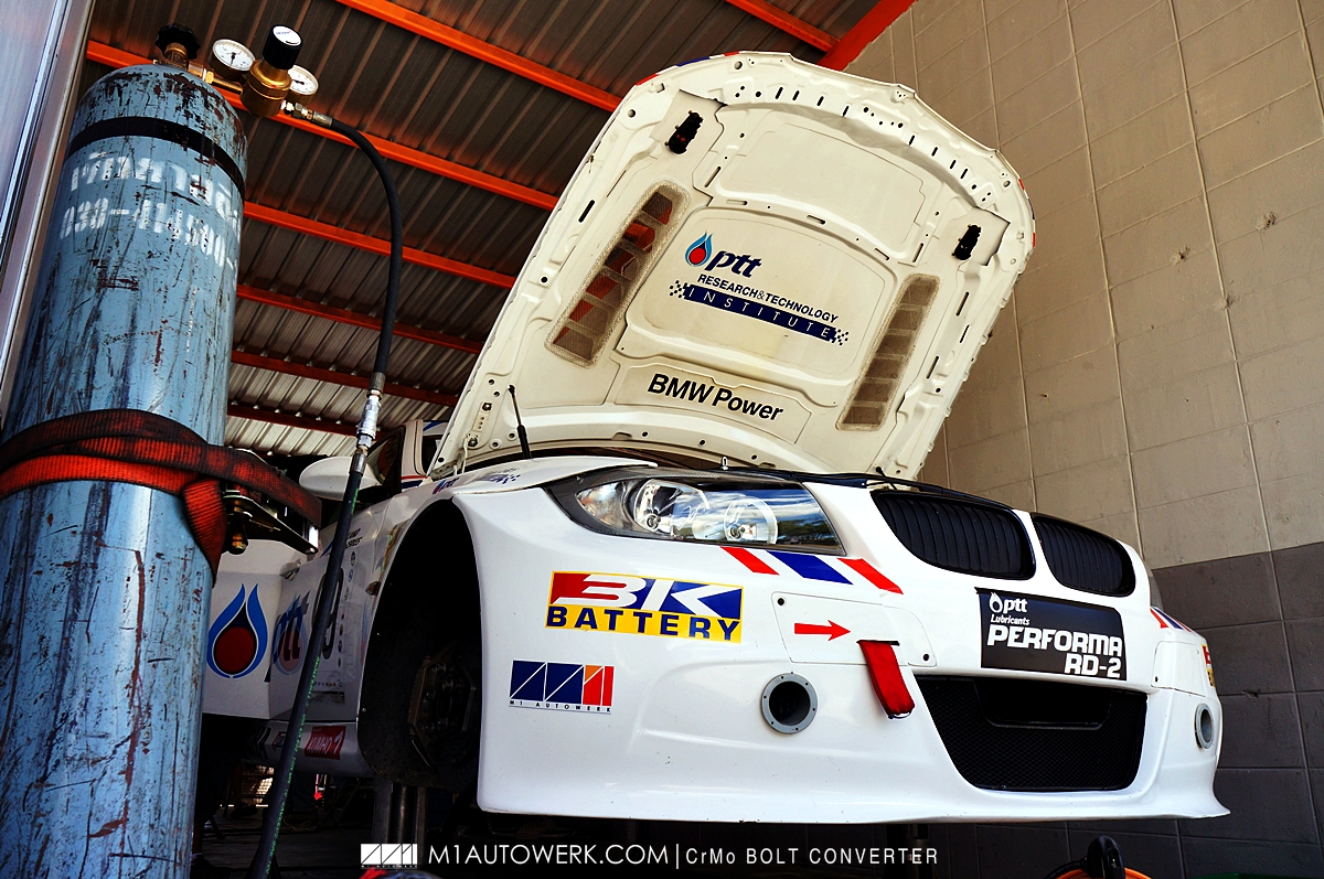 M1AUTOWERK BEST STUD CONVERSION BMW FORGED CHROMOLY STEEL น๊อตตัวผู้ยาว น็อตตัวผู้ยาว น๊อตล้อตัวผู้ยาว น็อตล้อตัวผู้ยาว ตัวผู้ยาว น๊อตล้อ น็อตล้อ ติณห์ ศรีตรัย